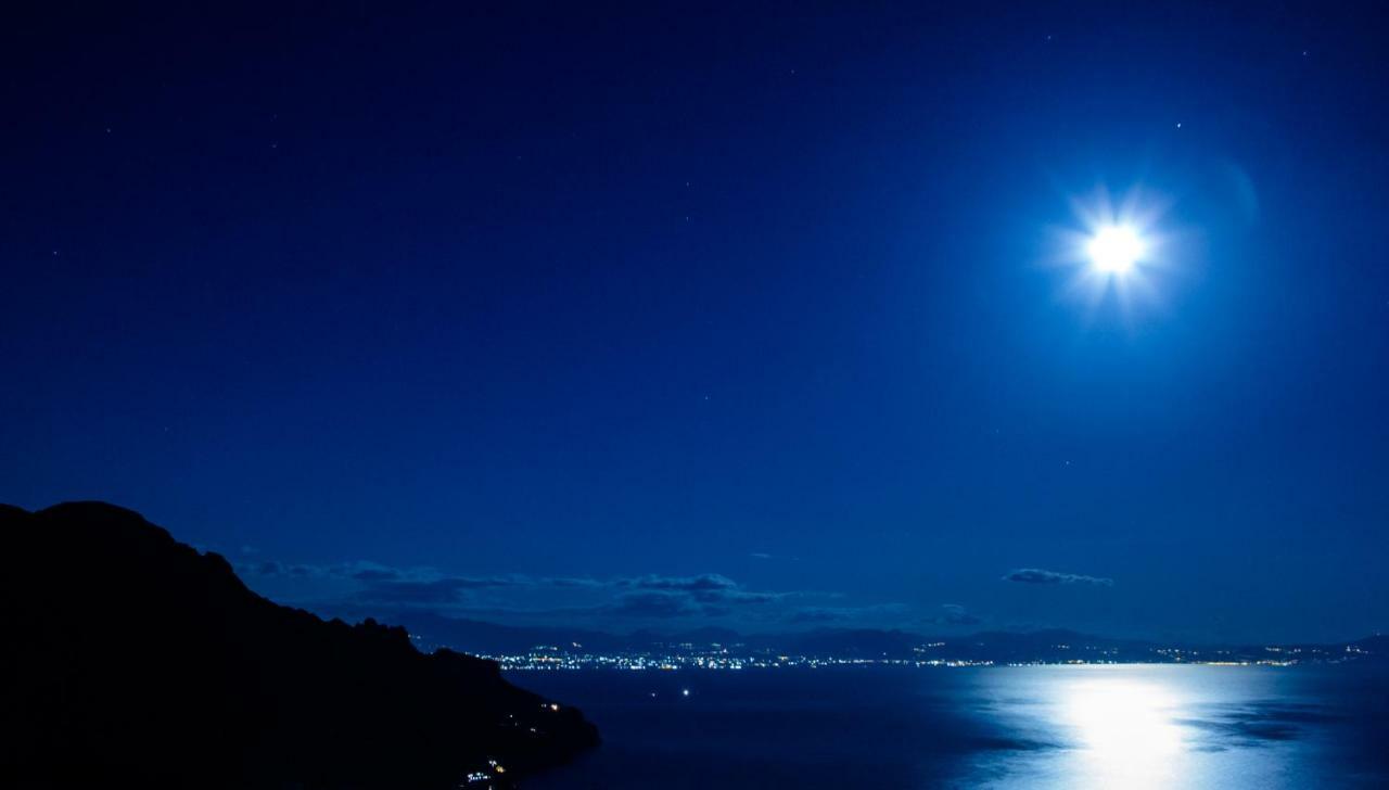 La Luna Di Cristina Равелло Экстерьер фото